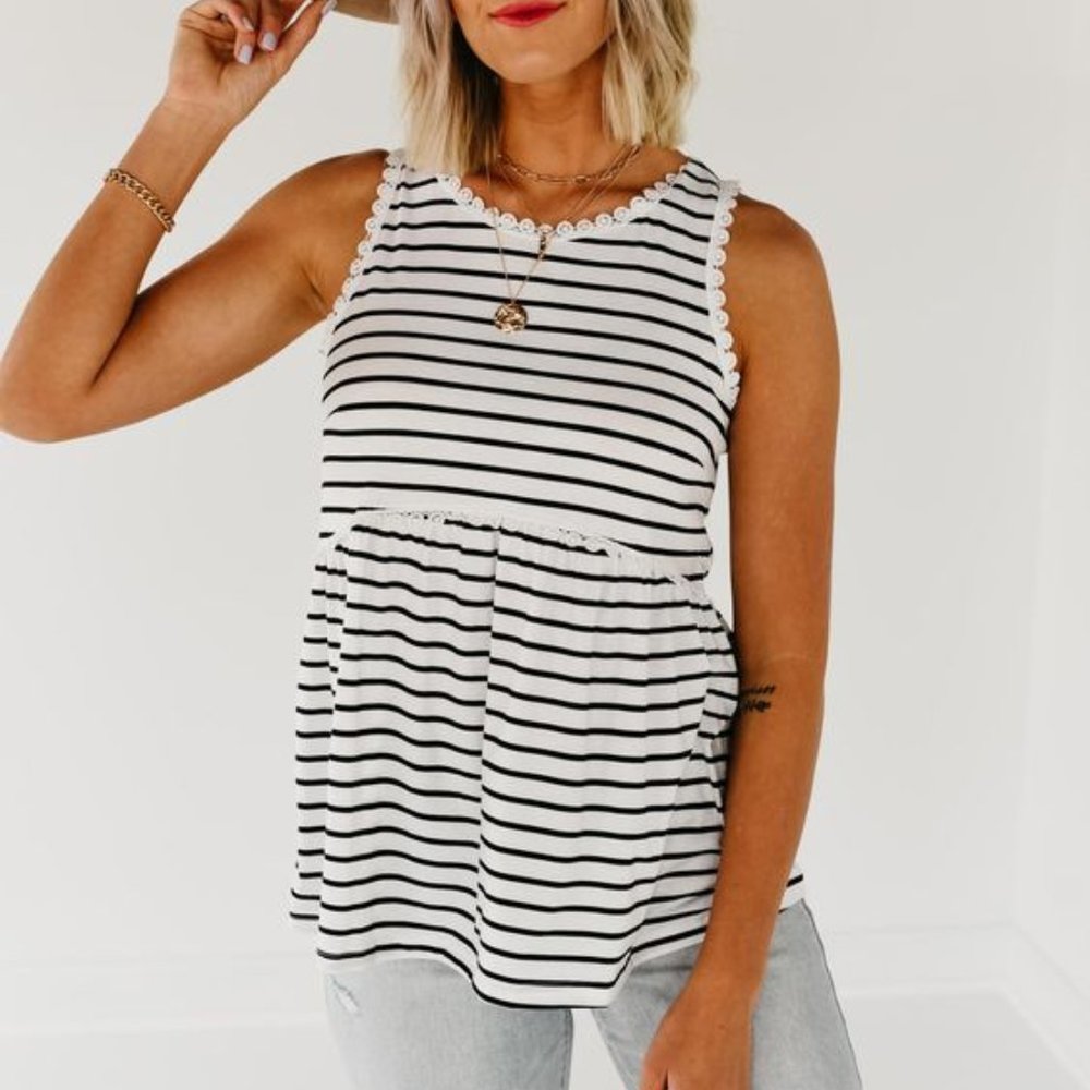 Like New Adorable Sleeveless Striped Top with Floral detailing